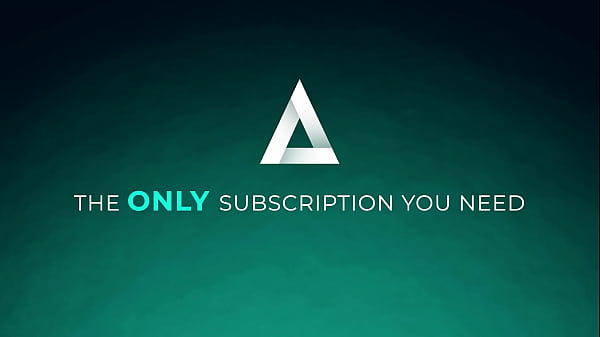 MILF Fucks Newly Out Les Student So She Doesn Spend Lunch Breaks Alone