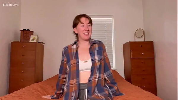 You and Your Friends Love My MILF Feet Ellie Rowyn